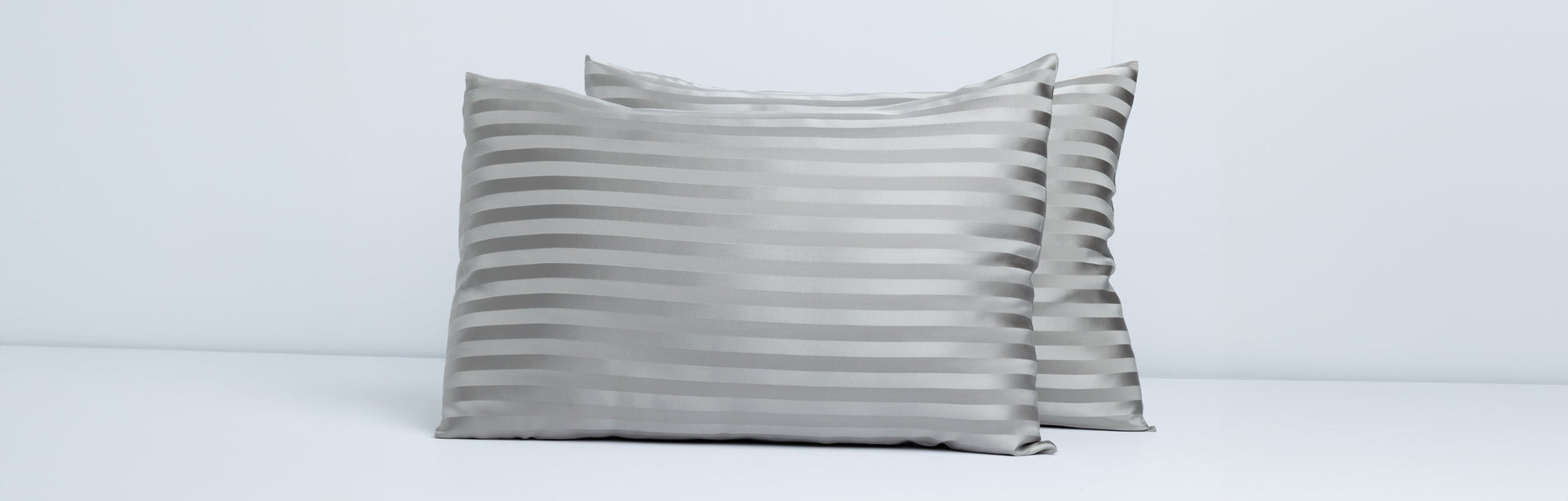 Cosmopolitan Says Fishers Finery is the Best Value Silk Pillowcase