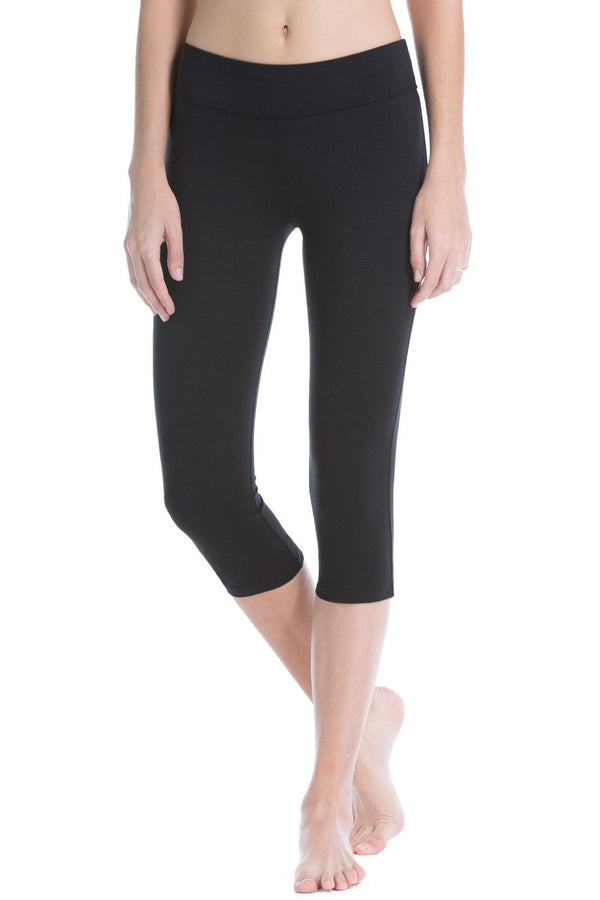 Women's EcoFabric™ 18" Yoga Capri Workout Legging Womens>Activewear>Yoga Pants Fishers Finery Black Small 